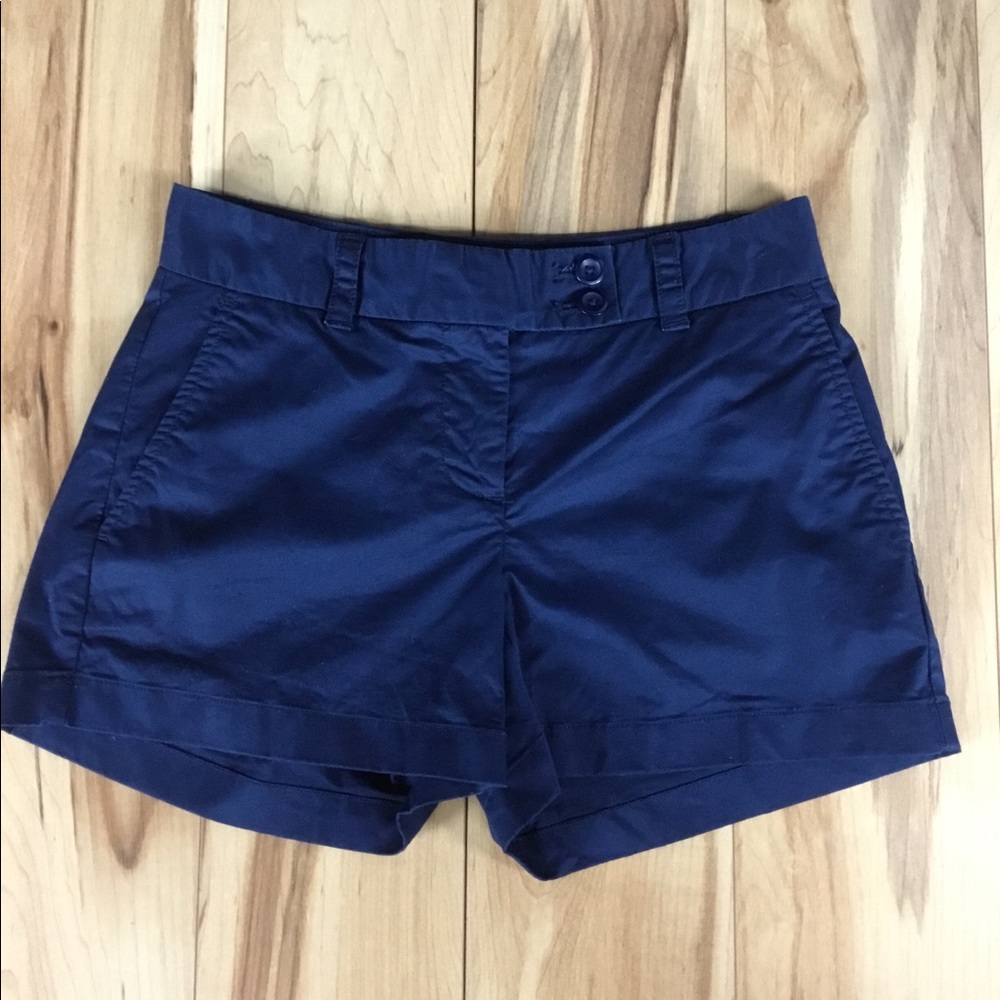 Women’s Vineyard Vines navy blue shorts size 0